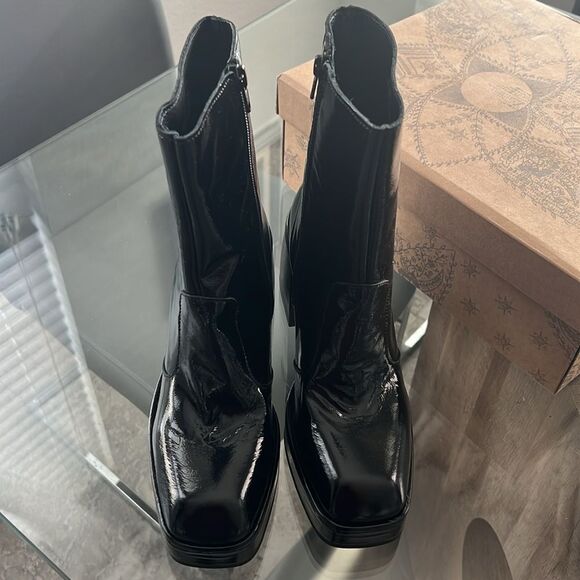 Free People Ruby Platform Bootie in Black Patent, New, Size EU39 US9 - Picture 9 of 14